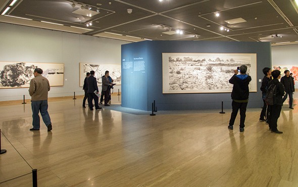 袁运生艺术成就：文化自觉与中西融合之路