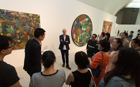 吉莲艾尔斯抽象艺术展：女性视角与色彩革命