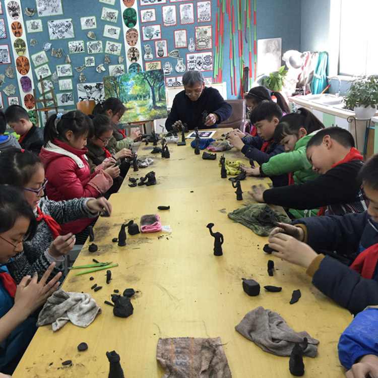 非遗文化进校园美术教育成果展在山东美术馆开幕