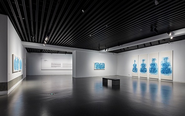 与视觉有关的自由游戏：李婷婷的绘画“时间”
