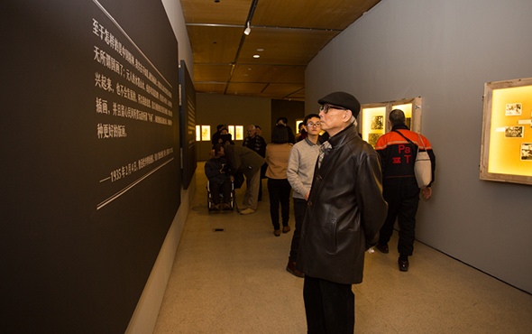 李桦多元艺术身份与“桃李桦烛”展的现代启示
