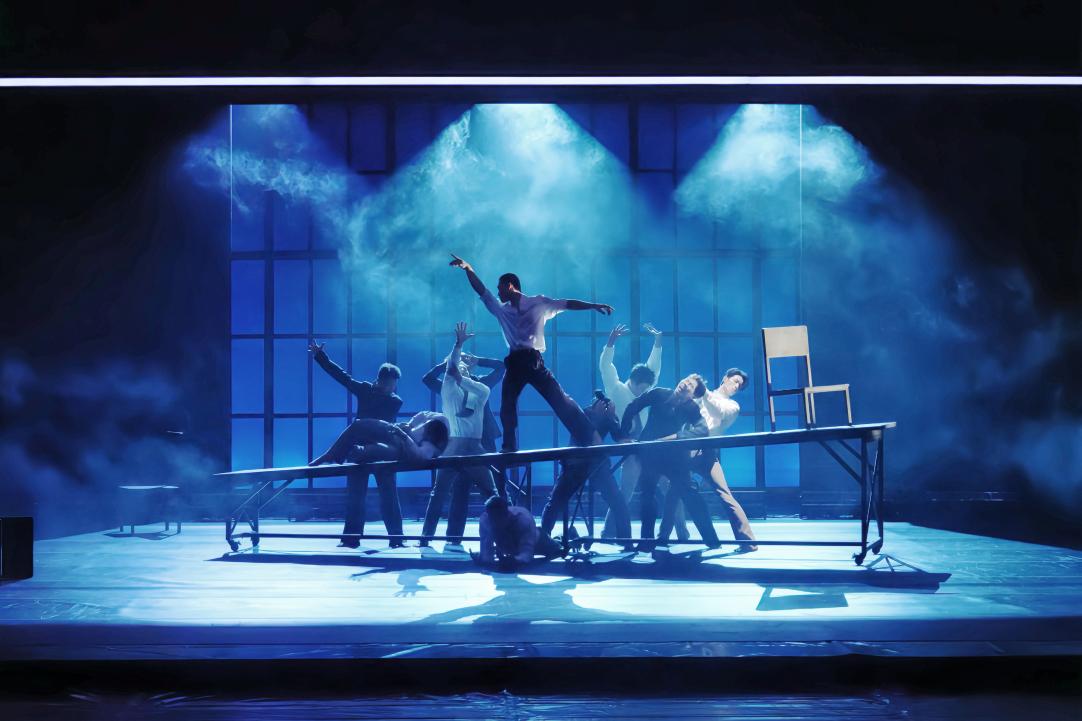 国家级创作班底领衔，全男班现代舞剧《我·们》以专业实力诠释时代命题