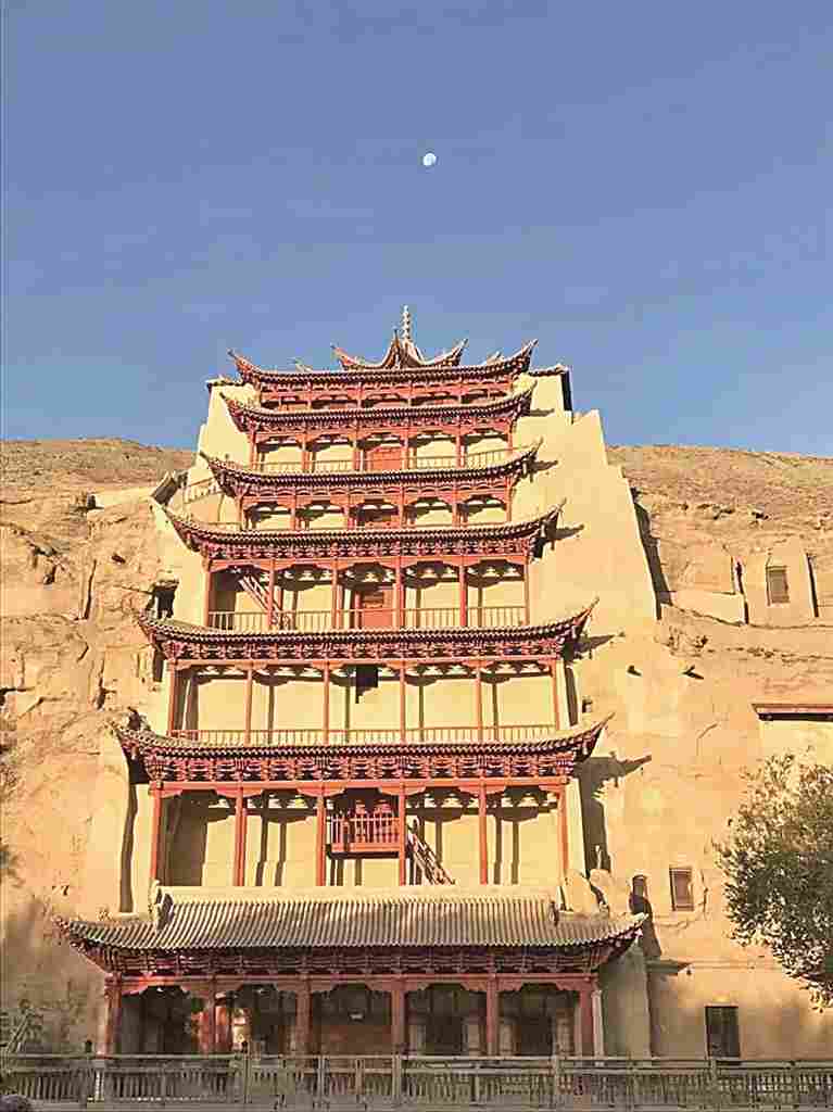 将流散的敦煌丝绸“采”回家 将流散的敦煌丝绸“采”回家