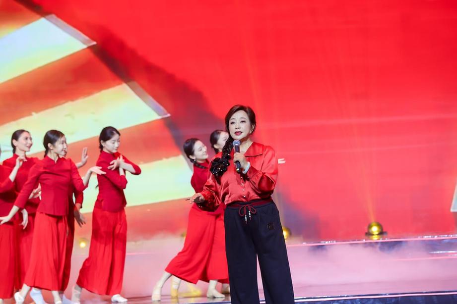 群星荟萃共绘马年新春诗意画卷 CETV诗意中国春晚录制圆满成功 群星荟萃共绘马年新春诗意画卷 CETV诗意中国春晚录制圆满成功